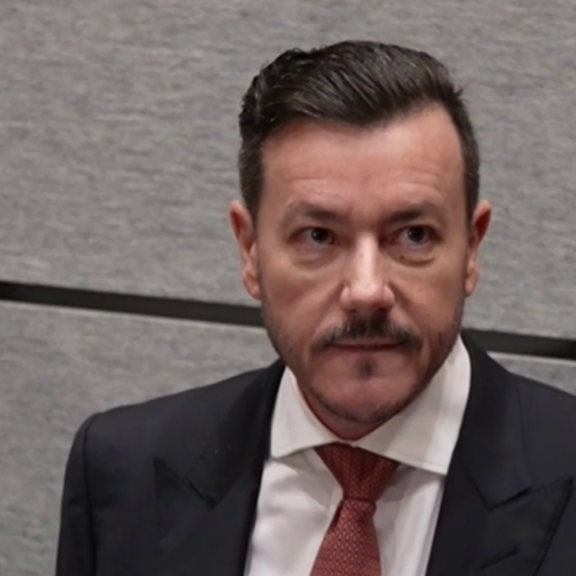 Paukenschlag: Italiener klagen Benko an