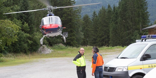Forscher in Höhle abgestürzt: Rettung läuft