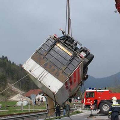 Lkw-Fahrer vor dem Ertrinken gerettet