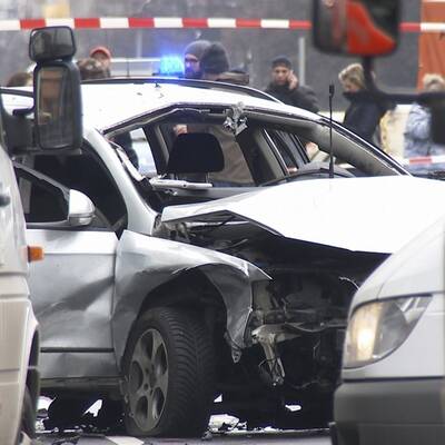 Auto explodiert mitten in Berlin