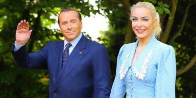 Berlusconi heiratet 53 Jahre j&uuml;ngere Freundin