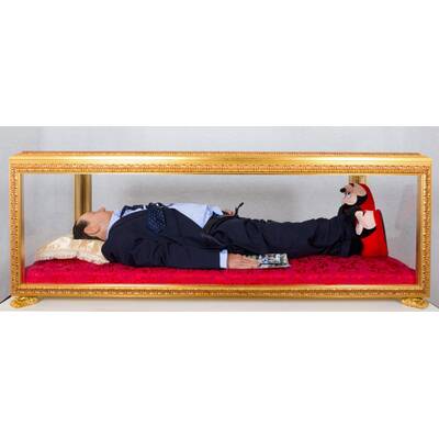 Wirbel um Berlusconi im Glas-Sarg