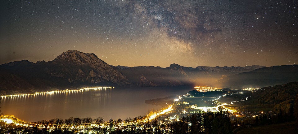 Sternenpark im Naturpark Attersee-Traunstein. Hier kann man nach den Sternen greifen