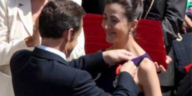 Sarkozy überreicht Betancourt Ehrenorden