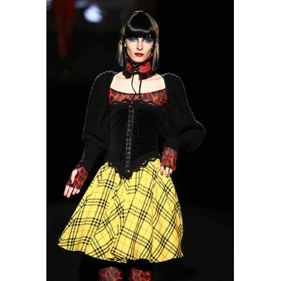 Domina-Look: Lack, Leder und Latex für den Herbst