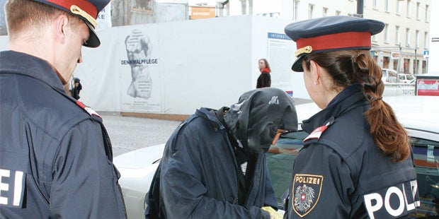 Rechte Wienzeile: Bettler-Terror im Supermarkt