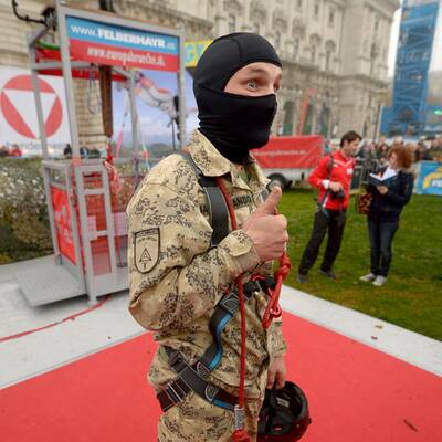 Die Bilder zum Rekord-Sprung