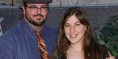 Mayim Bialik, Michael Stone