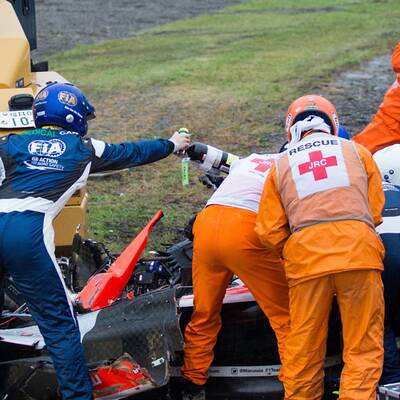 Marussia-Pilot krachte gegen Bergekran: Lebensgefahr!