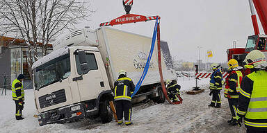 Toter und Verletzte durch Schneechaos 