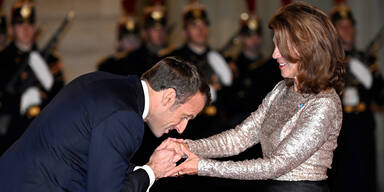 Macron: Handkuss f&uuml;r Kanzlerin Bierlein