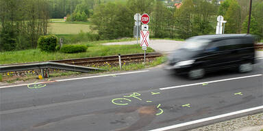 Biker (20) von Auto überrollt - tot 