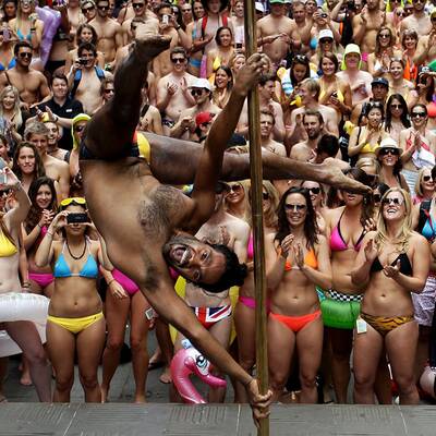 Längste Bikini-Parade der Welt