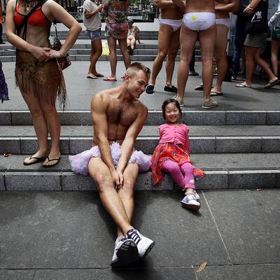 Längste Bikini-Parade der Welt