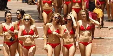 Mega-Bikini-Parade in Südafrika