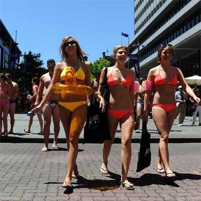 Bikini-Parade in Sydney