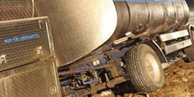 17-Jähriger nach Crash mit Lkw gestorben