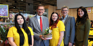 Lehrlinge f&uuml;hren Billa-M&auml;rkte