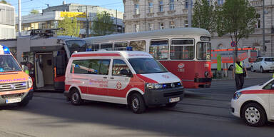 Bim-Crash in Wien: 12 Verletzte