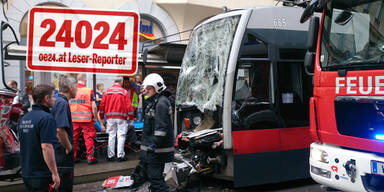 Straßenbahn-Crash löste Verkehrs-Chaos aus