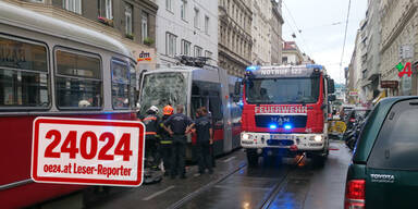 Straßenbahn-Crash löste Verkehrs-Chaos aus