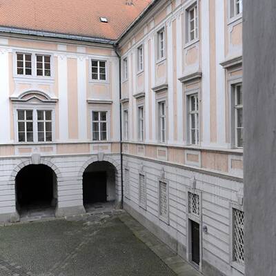 Friedl bleibt Pfarrer