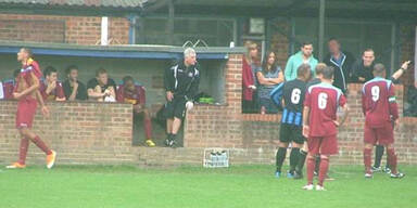 Nackt-Rot für fehlende Unterhose