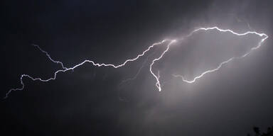 Blitze töteten in Indien 34 Menschen