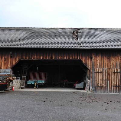 Bauernhof in OÖ beschädigt