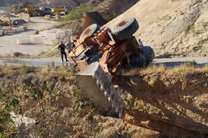 Mallorca: Deutscher (26) klaut Bagger und sorgt für Chaos