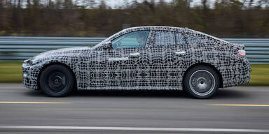Model-3-Gegner BMW i4 in finaler Testphase