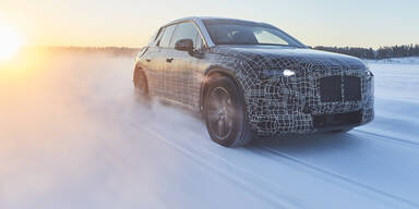 BMWs Elektro-Flaggschiff im Wintertest