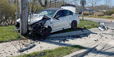 Neuen 600-PS-BMW nach fünf Minuten geschrottet