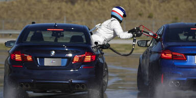 M5 beim 8-Stunden-Dauerdrift aufgetankt