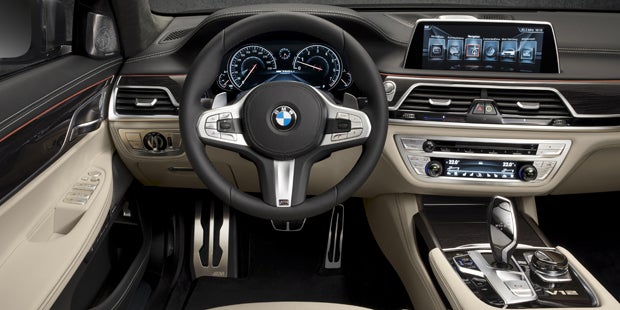 BMW M 760 Li xDrive krönt die Baureihe