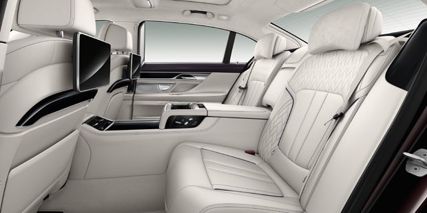 BMW M 760 Li xDrive krönt die Baureihe