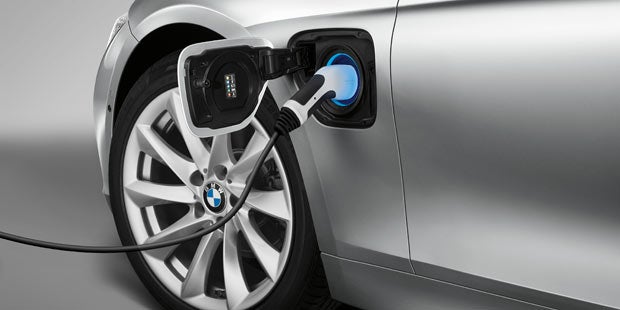 BMW zeigt den 330e mit Plug-in-Hybrid