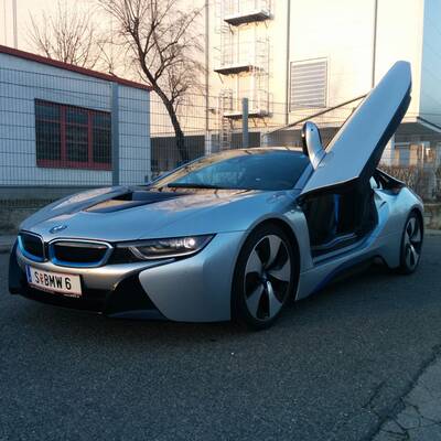 BMW i8