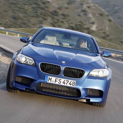 BMW M5 2011