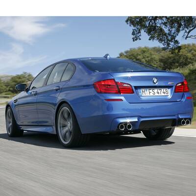 BMW M5 2011