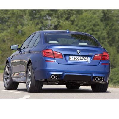 BMW M5 2011