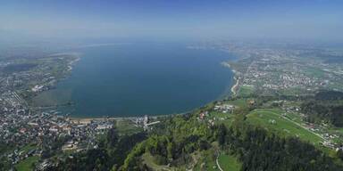 Hubschrauber in Bodensee abgestürzt