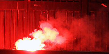 B&ouml;ller trifft Linienrichter - Spielabbruch