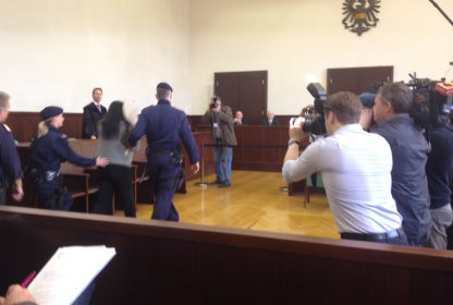 Arsen-Witwe gibt nichts zu