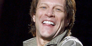 Bon Jovi kam, lächelte und der Regen stoppte