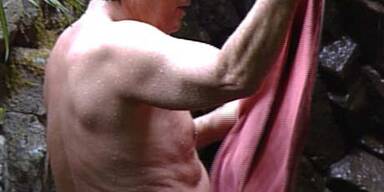 Nackt-Alarm im Urwald