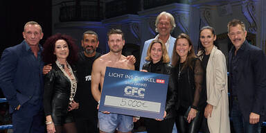 Scheck&uuml;bergabe an Lisa Zuckerst&auml;tter