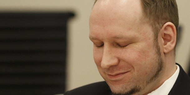 Breivik: Er lacht. Er weint. Er höhnt.