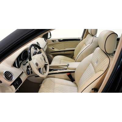 Ein Mercedes GL mit 650 PS der 300 km/h rennt