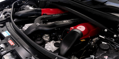 Ein Mercedes GL mit 650 PS der 300 km/h rennt